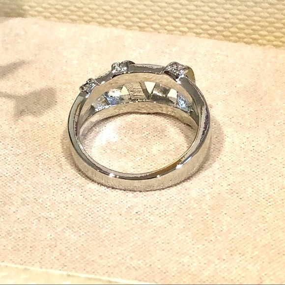 Ashlynn Avenue Aurora White Gold Weave Ring size 6 - Picture 4 of 8